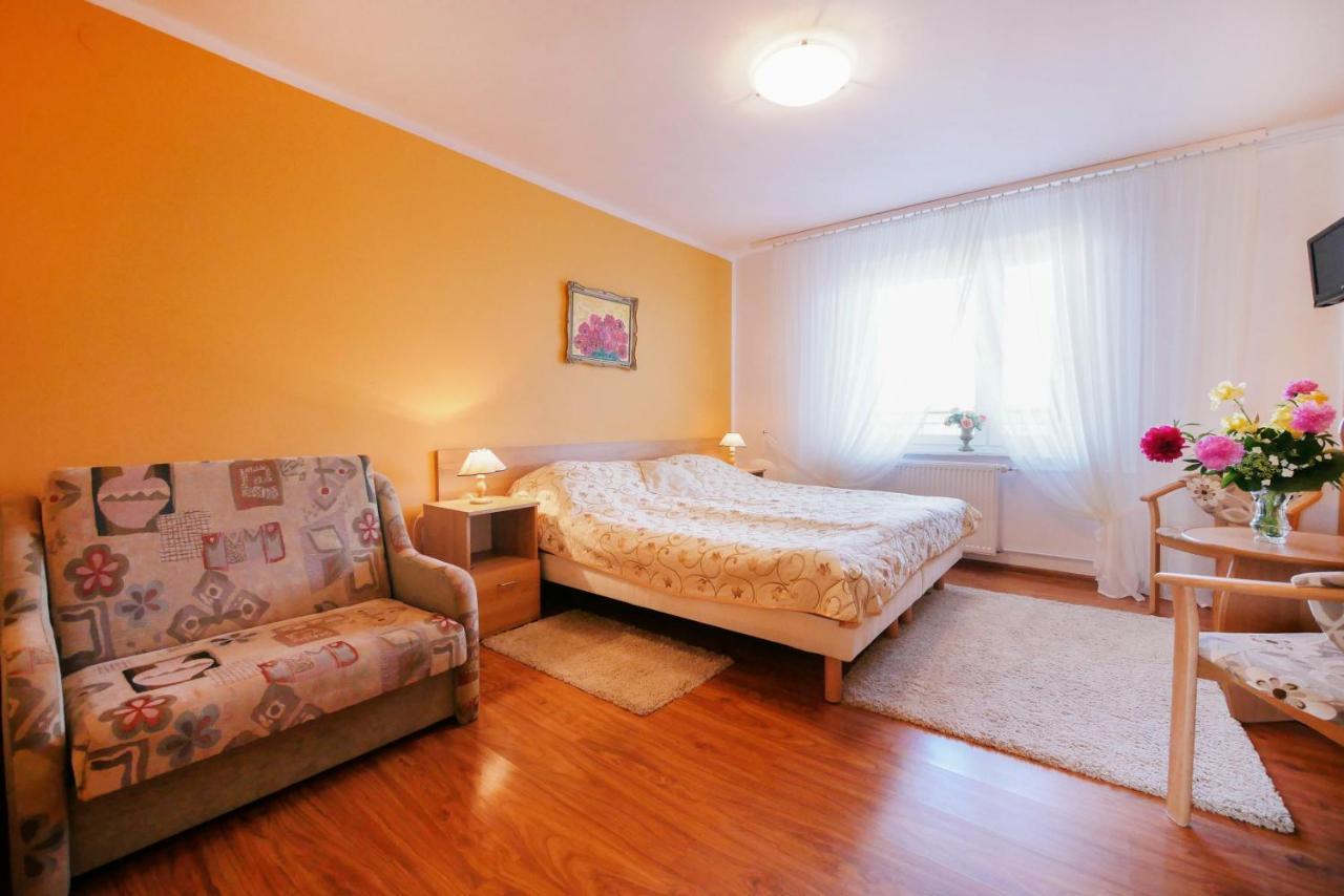 Bajka Bed & Breakfast Dabki Exterior photo